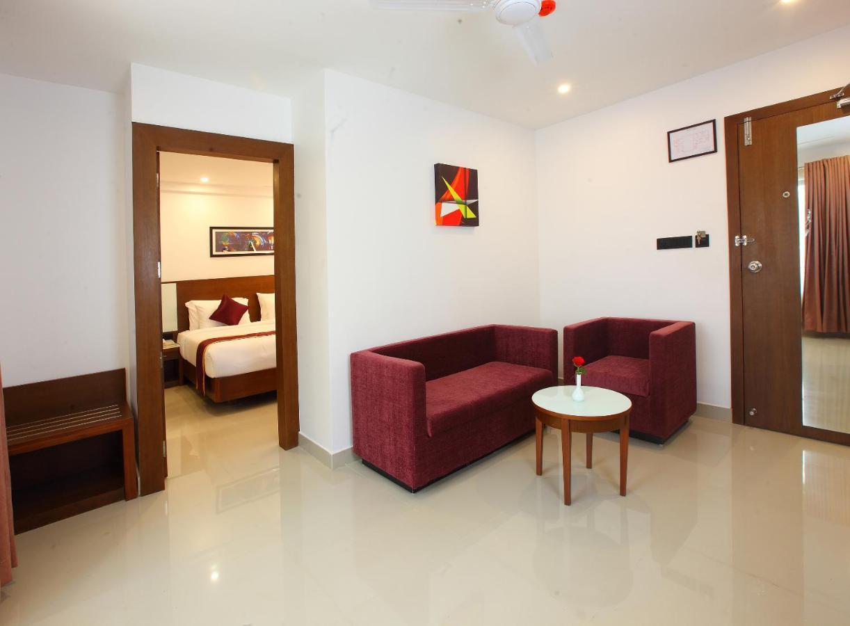 Hotel Park Residency Kozhancheri Esterno foto