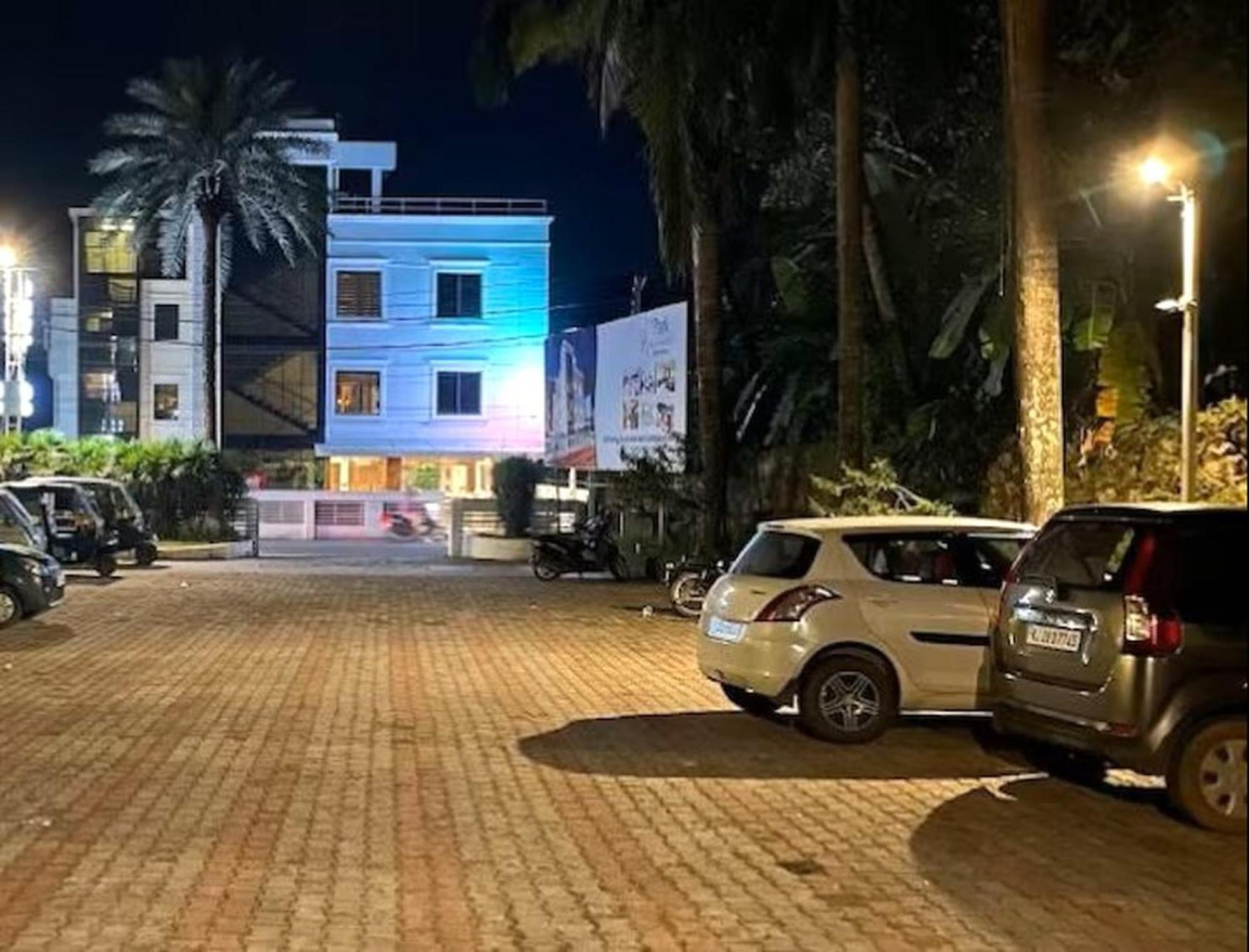 Hotel Park Residency Kozhancheri Esterno foto