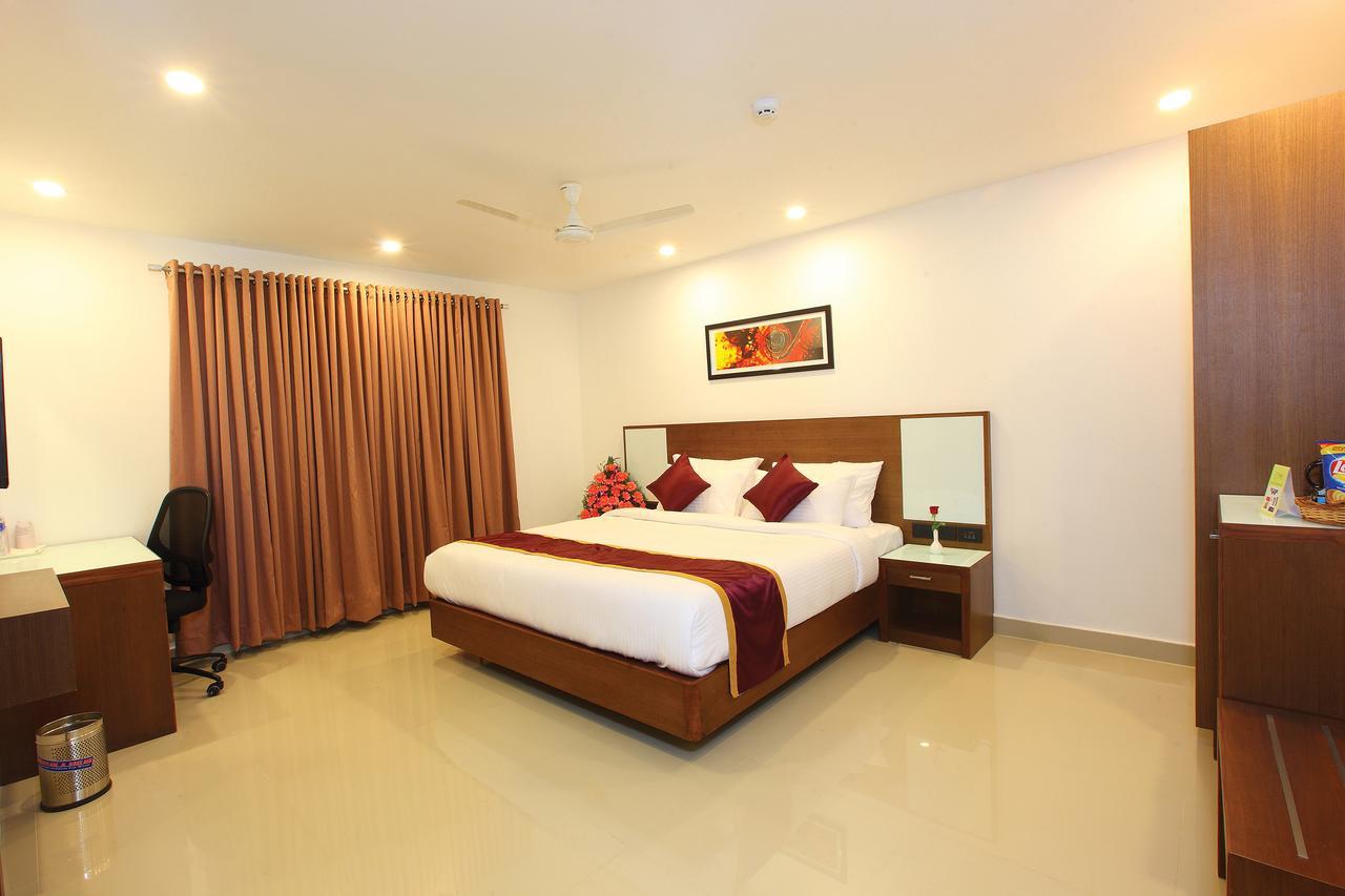 Hotel Park Residency Kozhancheri Esterno foto